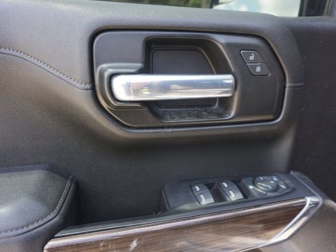 Used 2021 Chevrolet Silverado 1500 LT RWD image 3