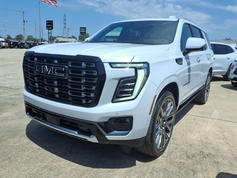 New 2026 GMC Yukon Denali Ultimate AWD/4WD image 3