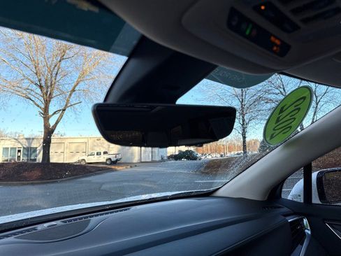 Used 2022 Buick Enclave Avenir image 29