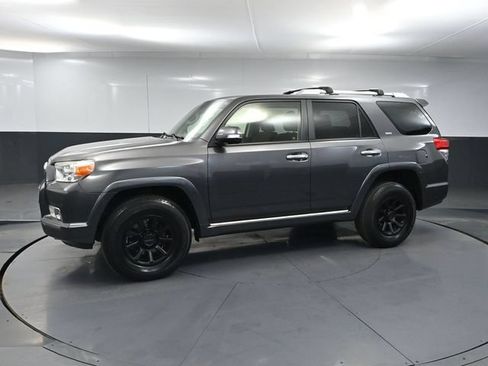 Used 2013 Toyota 4Runner SR5 w/ Convenience Pkg AWD/4WD image 9
