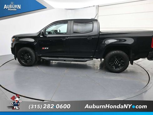 Used 2018 Chevrolet Colorado Z71 w/ Z71 Midnight Edition AWD/4WD image 18
