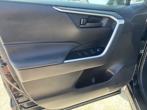 Used 2025 Toyota RAV4 LE image 22