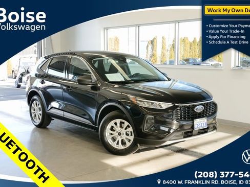 Used 2023 Ford Escape Active image 1
