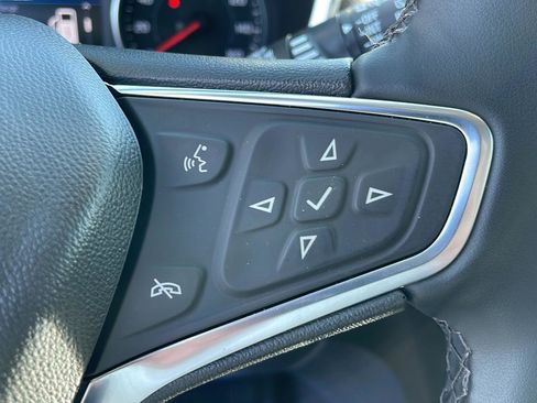 Used 2024 Chevrolet Equinox LT w/ LPO, Floor Liner Package FWD image 15