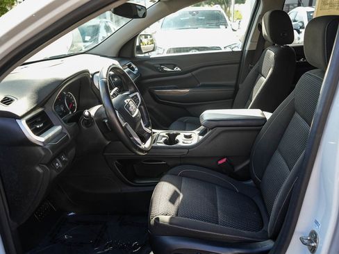 Used 2020 GMC Acadia SLE w/ Driver Convenience Package AWD/4WD image 17