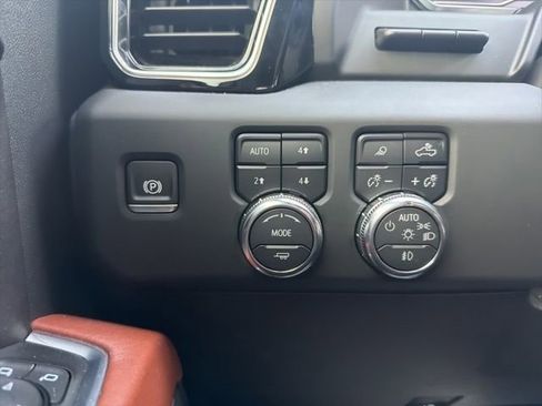Used 2024 GMC Sierra 1500 Denali Ultimate image 38
