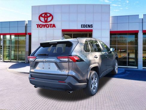 Used 2025 Toyota RAV4 XLE FWD image 3