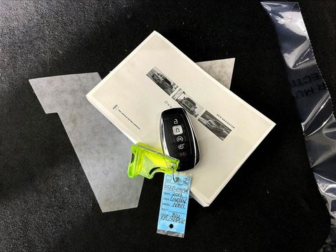 Used 2019 Lincoln Navigator Reserve AWD/4WD image 36