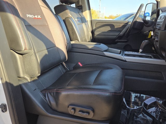 Used 2011 Nissan Titan PRO-4X w/ Pro-4x Technology Pkg AWD/4WD image 4