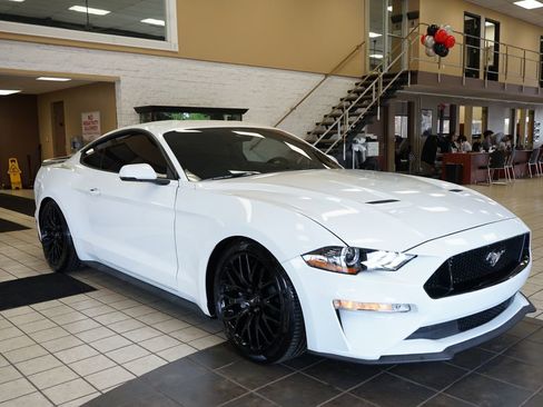 Used 2018 Ford Mustang Premium w/ Equipment Group 201A image 19