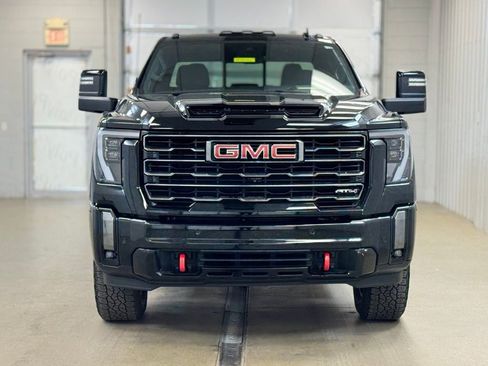 Used 2024 GMC Sierra 2500 AT4 w/ AT4 Premium Plus Package image 2