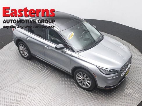 Used 2022 Lincoln Corsair AWD w/ Premium Package image 3