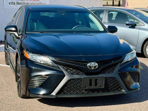 Used 2019 Toyota Camry SE FWD image 10