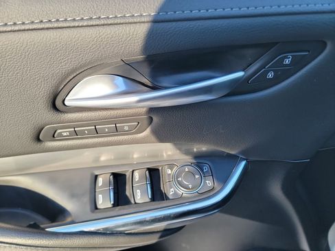 Used 2024 Cadillac XT4 Premium Luxury image 11