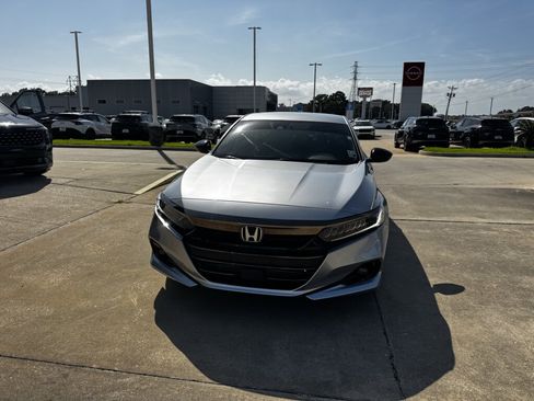 Used 2021 Honda Accord Sport image 7