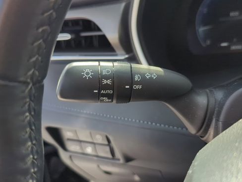 Used 2023 Toyota Highlander Limited image 19
