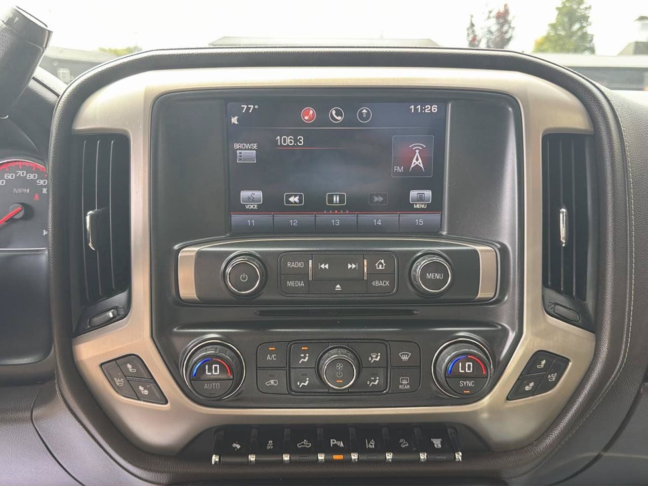 Used 2015 GMC Sierra 2500 Denali w/ Duramax Plus Package AWD/4WD image 11