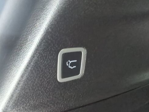 Used 2022 Chrysler Pacifica Touring-L w/ S Appearance Package image 48