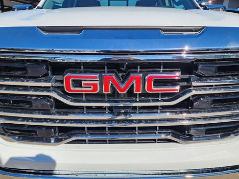 New 2026 GMC Sierra 1500 SLT w/ SLT Premium Plus Package image 10
