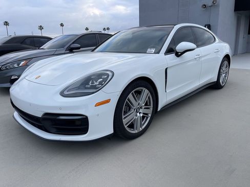 Used 2021 Porsche Panamera image 1