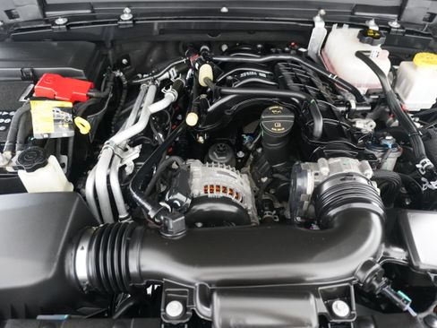 Used 2023 Jeep Gladiator Sport AWD/4WD image 30