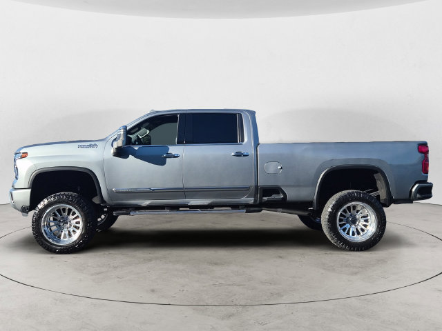 Used 2024 Chevrolet Silverado 3500 High Country AWD/4WD image 8