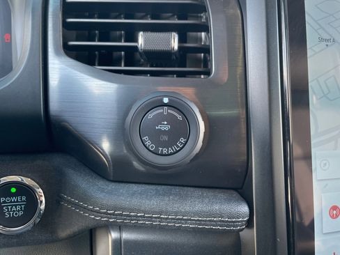 Used 2025 Ford F150 Lightning Flash image 30