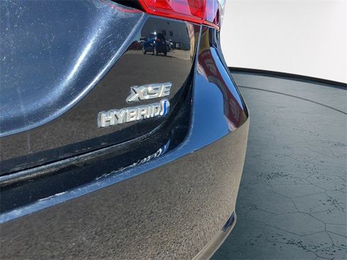 Used 2021 Toyota Camry XSE w/ Cold Weather Package image 16