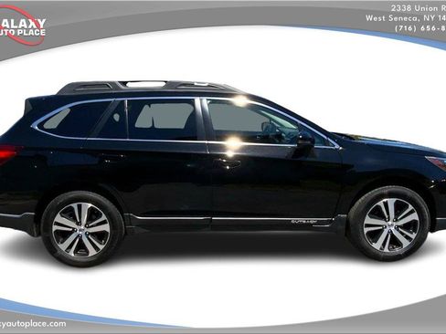 Used 2018 Subaru Outback 2.5i Limited AWD/4WD image 4