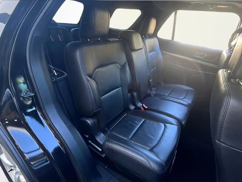 Used 2017 Ford Explorer XLT w/ Equipment Group 202A image 23