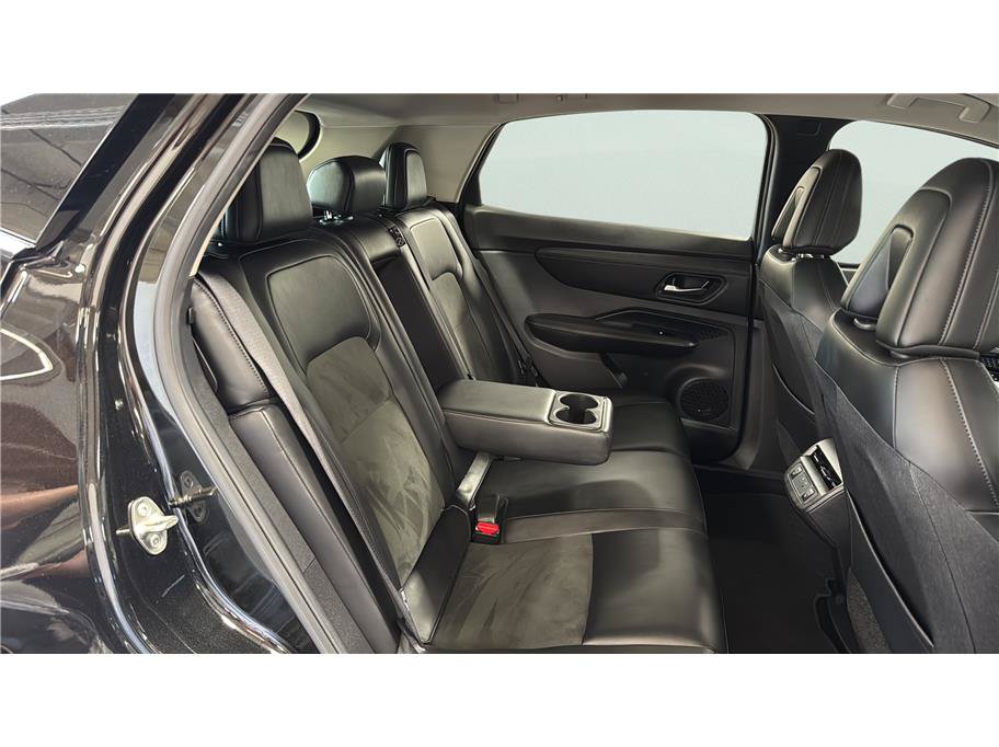 Used 2024 Nissan Ariya FWD image 21