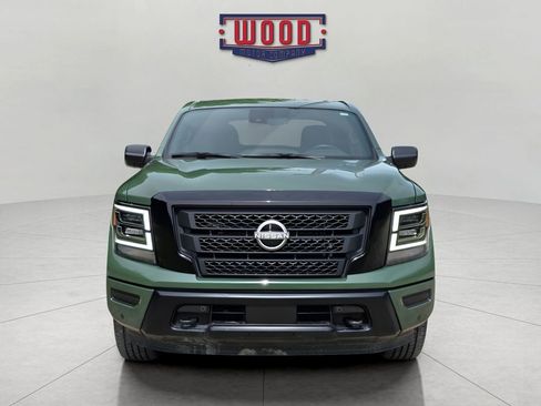 Used 2024 Nissan Titan SV w/ SV Bronze Edition Package AWD/4WD image 5