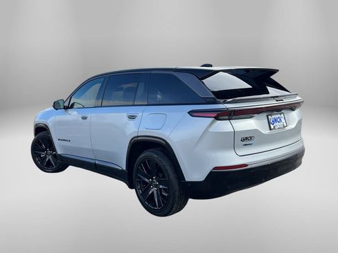 Used 2024 Jeep Wagoneer Launch Edition image 6