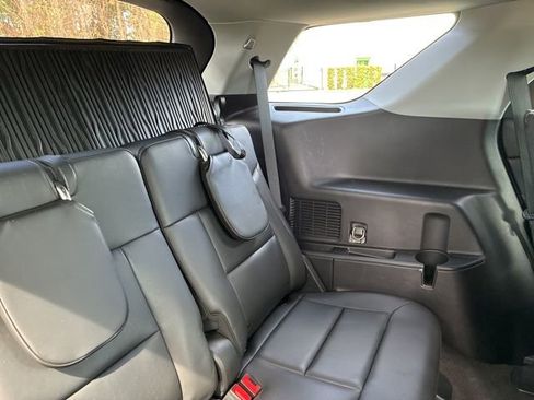 Used 2022 Ford Explorer XLT w/ Equipment Group 202A image 24