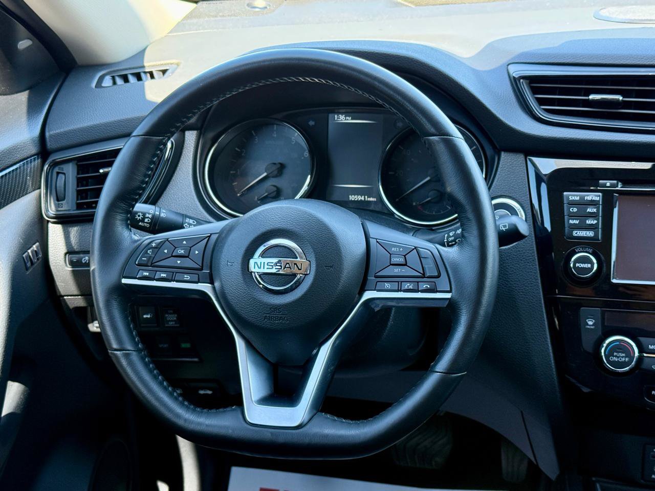 Used 2017 Nissan Rogue SL AWD/4WD image 19