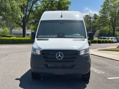 New 2025 Mercedes-Benz Sprinter 2500 image 3