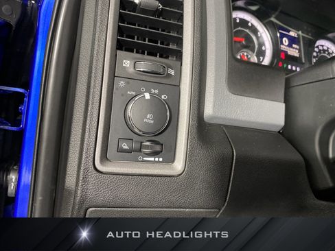 Used 2019 RAM 1500 Express AWD/4WD image 21