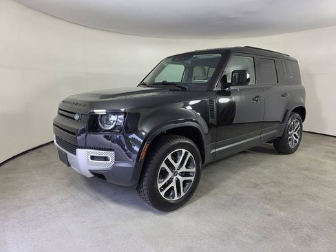 Used 2024 Land Rover Defender 110 S AWD/4WD image 8