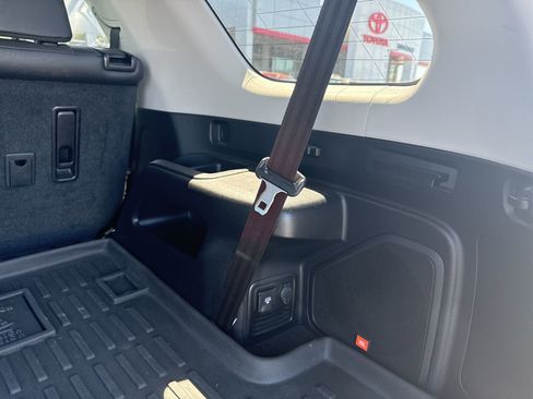 Used 2018 Toyota 4Runner Limited image 8