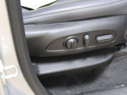 Used 2021 Buick Enclave Essence w/ Sound and Sites Package FWD image 13