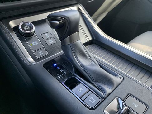 Certified 2024 Lexus GX 550 w/ Accessory Package (2T) AWD/4WD image 26