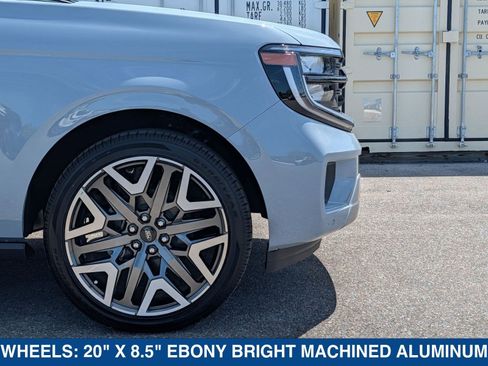New 2026 Ford Expedition Max Platinum w/ Platinum Ultimate Package AWD/4WD image 12