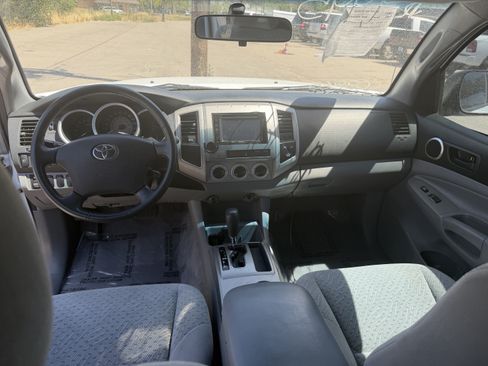 Used 2008 Toyota Tacoma PreRunner RWD image 17