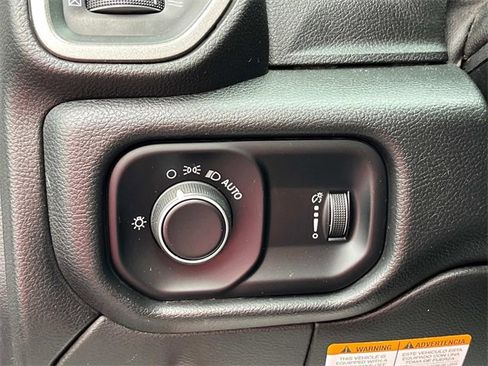 Used 2020 RAM 5500 Tradesman w/ Chrome Appearance Group image 20