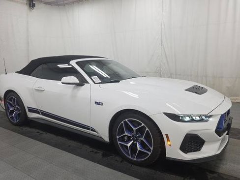 Used 2025 Ford Mustang GT Premium w/ GT Performance Package image 2