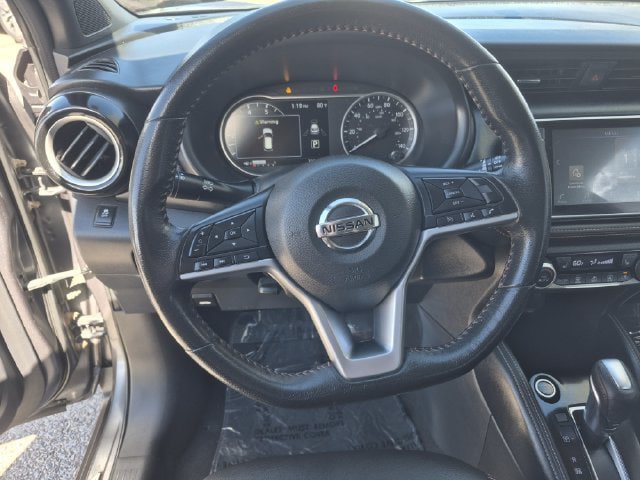 Used 2019 Nissan Kicks SR w/ SR Premium Package FWD image 9