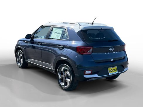 New 2026 Hyundai Venue SEL image 3
