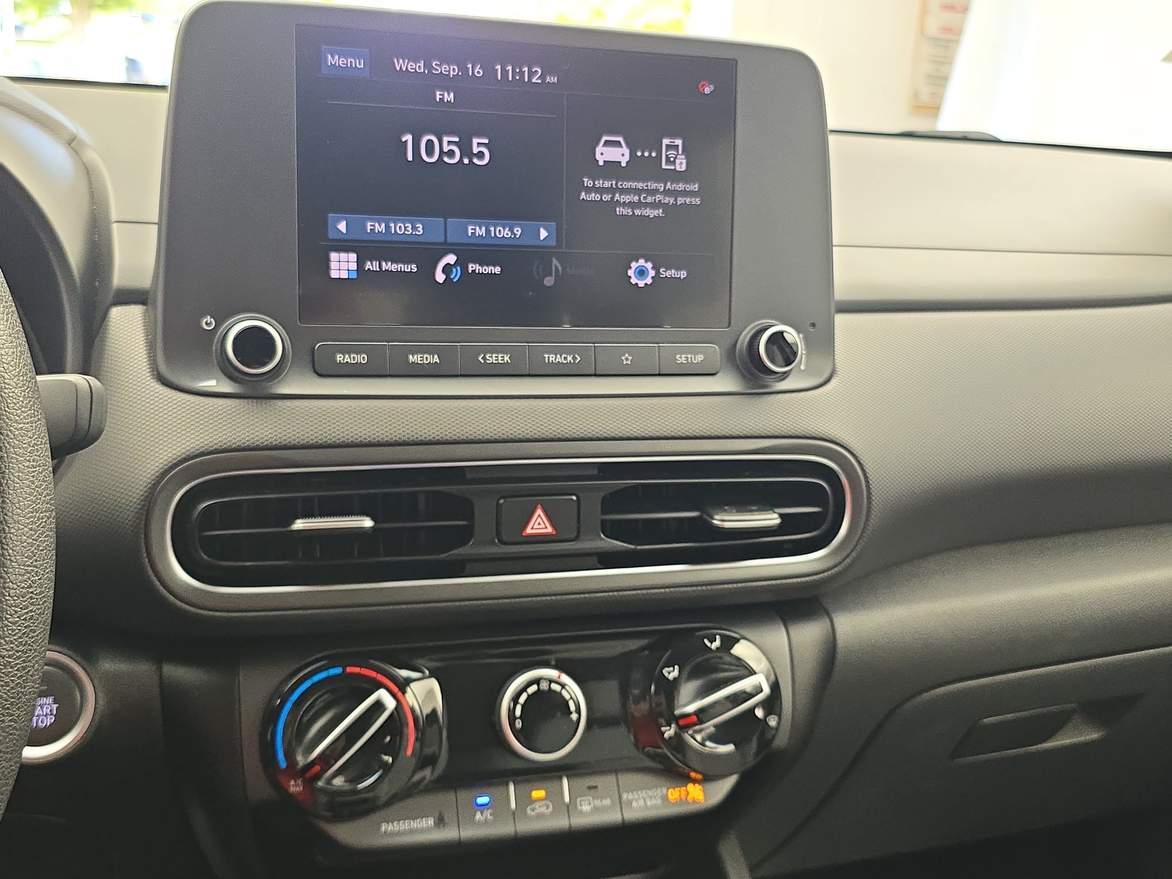 Used 2023 Hyundai Kona SEL FWD image 19