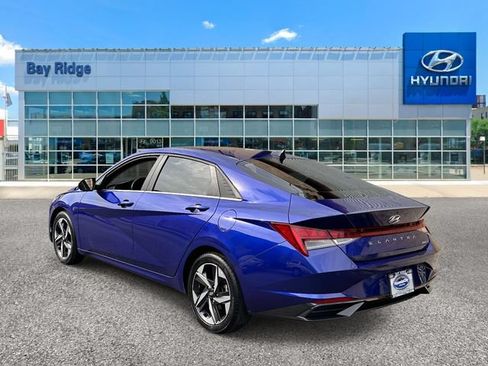 Used 2023 Hyundai Elantra Limited w/ Cargo Package FWD image 7