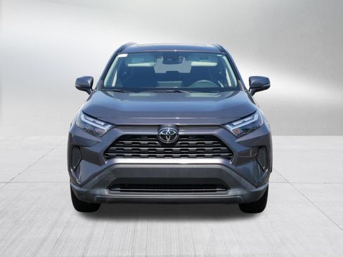 Used 2022 Toyota RAV4 XLE w/ Convenience Package AWD/4WD image 2